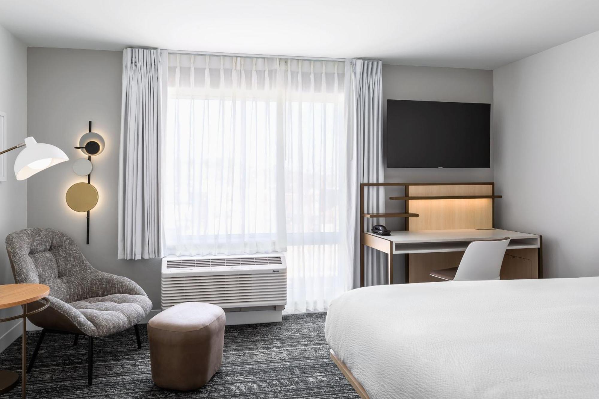 Towneplace Suites By Marriott Айрън Маунтин Екстериор снимка
