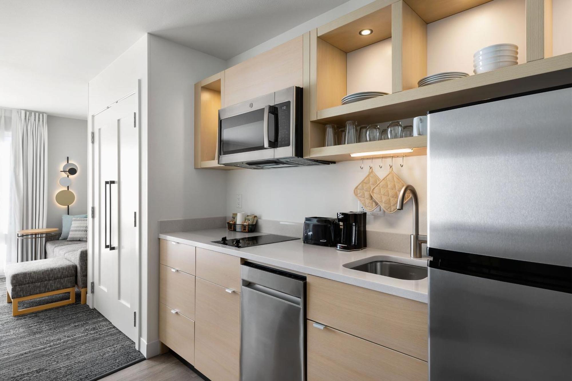 Towneplace Suites By Marriott Айрън Маунтин Екстериор снимка