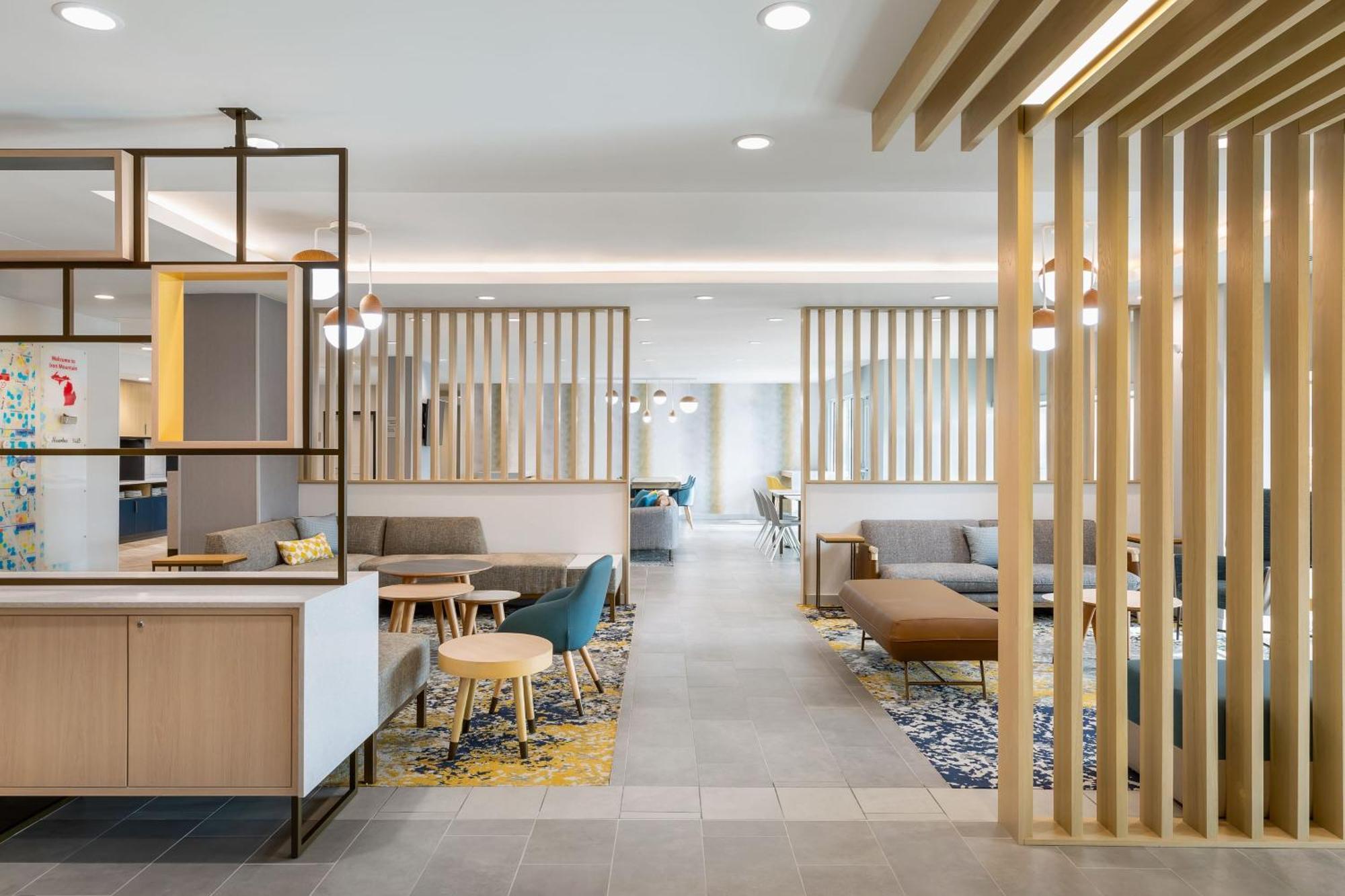 Towneplace Suites By Marriott Айрън Маунтин Екстериор снимка