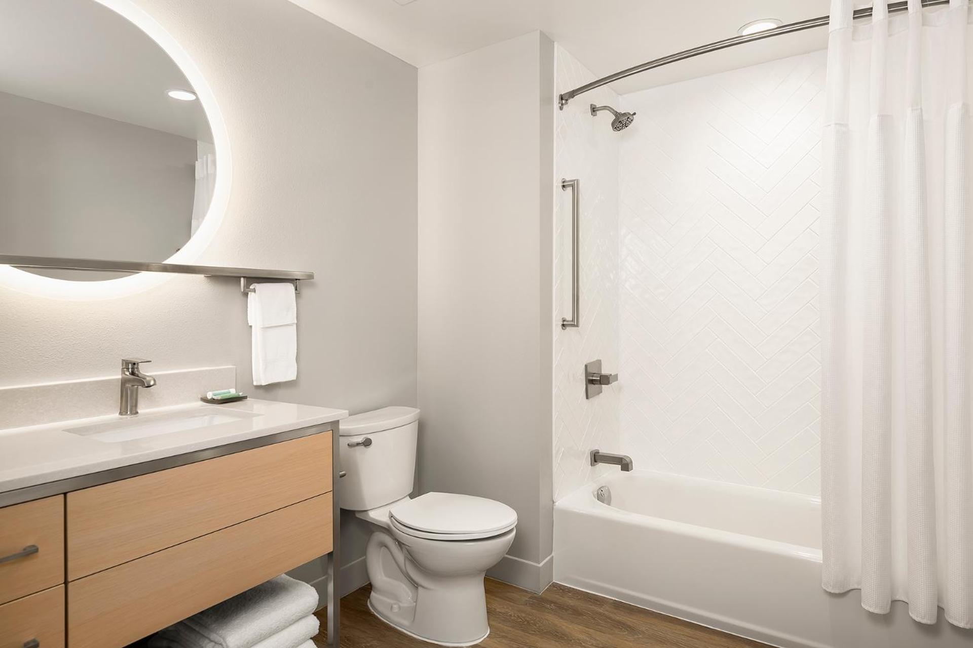 Towneplace Suites By Marriott Айрън Маунтин Екстериор снимка