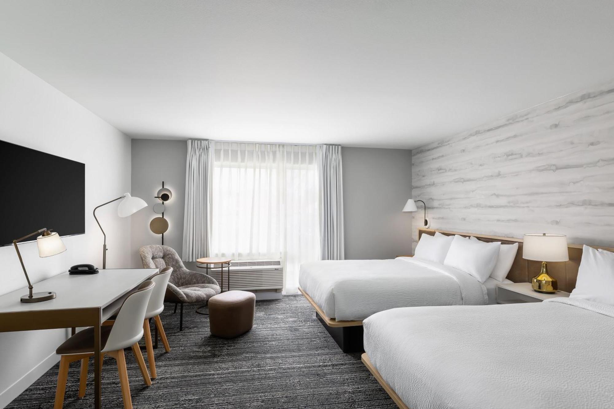 Towneplace Suites By Marriott Айрън Маунтин Екстериор снимка